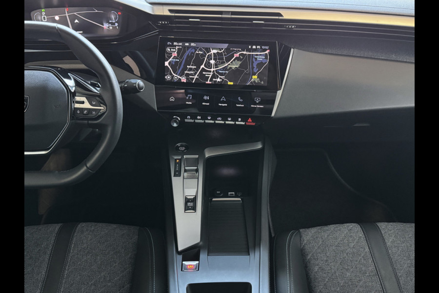 Peugeot 408 ALLURE 130 PK EAT8 NAVI 180. CAMERA LED HALF LEER
