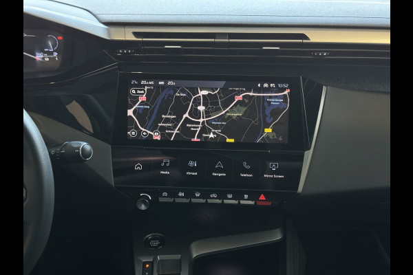 Peugeot 408 ALLURE 130 PK EAT8 NAVI 180. CAMERA LED HALF LEER