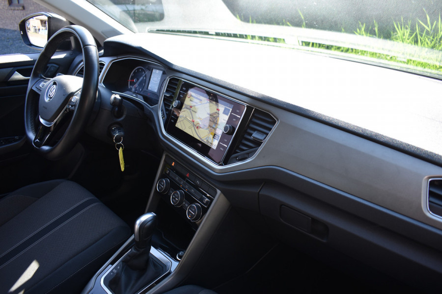 Volkswagen T-Roc 1.5 TSI 150PK DSG Style NAVI/PDC/CARPLAY