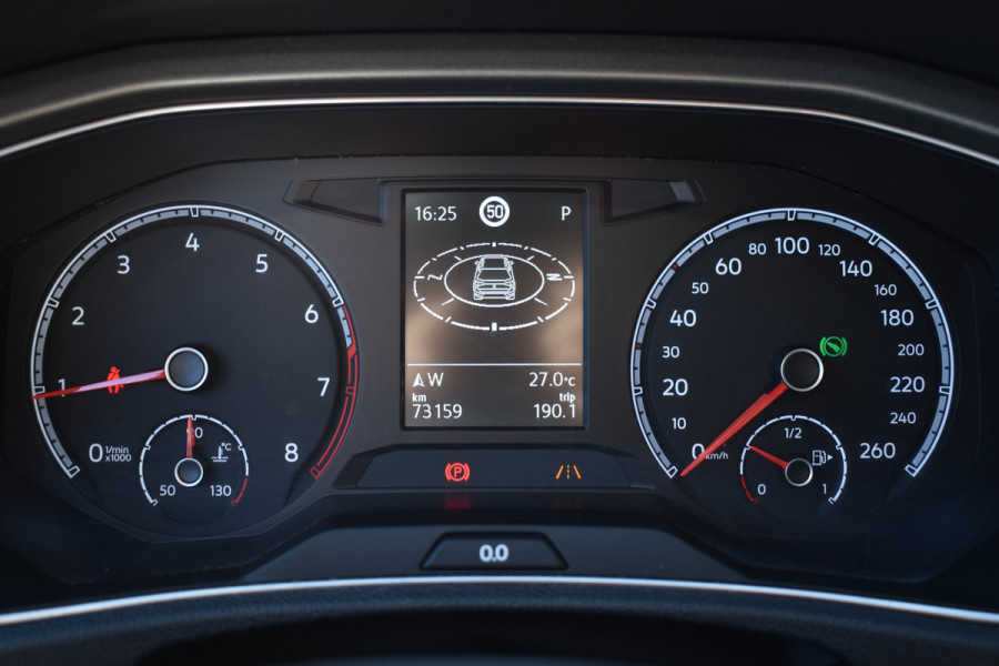 Volkswagen T-Roc 1.5 TSI 150PK DSG Style NAVI/PDC/CARPLAY
