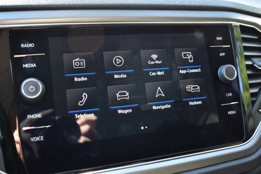 Volkswagen T-Roc 1.5 TSI 150PK DSG Style NAVI/PDC/CARPLAY