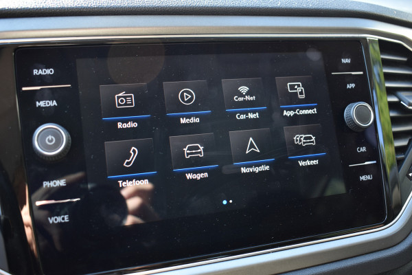 Volkswagen T-Roc 1.5 TSI 150PK DSG Style NAVI/PDC/CARPLAY