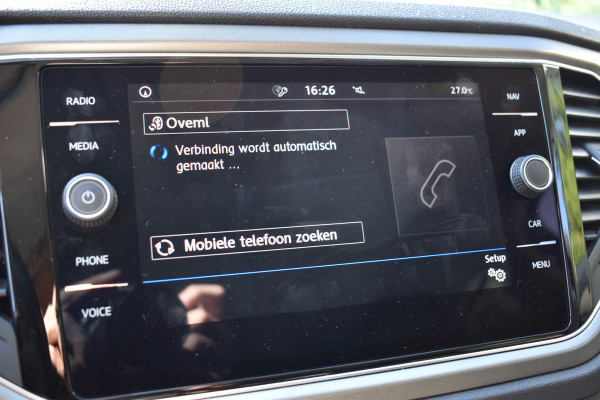 Volkswagen T-Roc 1.5 TSI 150PK DSG Style NAVI/PDC/CARPLAY