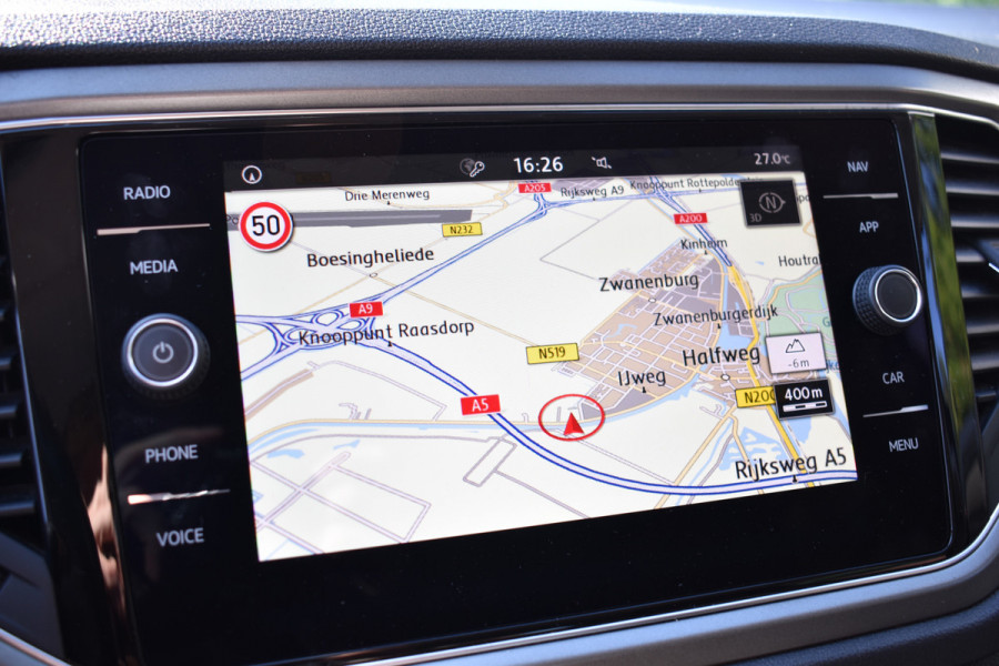 Volkswagen T-Roc 1.5 TSI 150PK DSG Style NAVI/PDC/CARPLAY