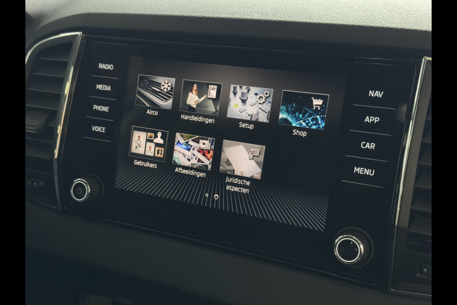 Škoda Karoq 1.5 TSI 150 PK CARPLAY NAVI VIR.COCKPIT STOEL/STUUR VERW. ADAP.CRUISE 2024
