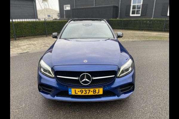 Mercedes-Benz C-Klasse Estate 300 e Hybride AMG NIGHT-PAKKET PANORAMADAK 360" CAMERA TREKHAAK Mercedes-Benz C-Klasse Estate 300 e Hybride AMG NIGHT-PAKKET PANORAMADAK 360" CAMERA TREKHAAK