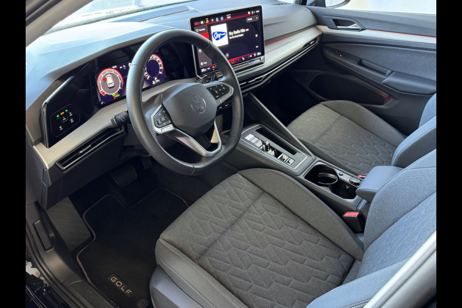 Volkswagen Golf ✅1.5eTSI 150 PK✅ EDITION LED CARPLAY NAVI CAMERA STOEL/STUUR VERW KEYLESS MHEV "Volkswagen rijden begint bij Topautos.nl – 75 topmodellen direct op voorraad!"