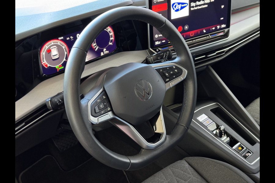 Volkswagen Golf ✅1.5eTSI 150 PK✅ EDITION LED CARPLAY NAVI CAMERA STOEL/STUUR VERW KEYLESS MHEV "Volkswagen rijden begint bij Topautos.nl – 75 topmodellen direct op voorraad!"