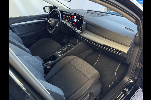 Volkswagen Golf ✅1.5eTSI 150 PK✅ EDITION LED CARPLAY NAVI CAMERA STOEL/STUUR VERW KEYLESS MHEV "Volkswagen rijden begint bij Topautos.nl – 75 topmodellen direct op voorraad!"