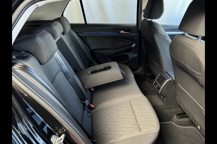 Volkswagen Golf ✅1.5eTSI 150 PK✅ EDITION LED CARPLAY NAVI CAMERA STOEL/STUUR VERW KEYLESS MHEV "Volkswagen rijden begint bij Topautos.nl – 75 topmodellen direct op voorraad!"