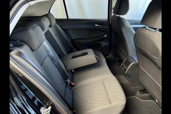 Volkswagen Golf ✅1.5eTSI 150 PK✅ EDITION LED CARPLAY NAVI CAMERA STOEL/STUUR VERW KEYLESS MHEV "Volkswagen rijden begint bij Topautos.nl – 75 topmodellen direct op voorraad!"
