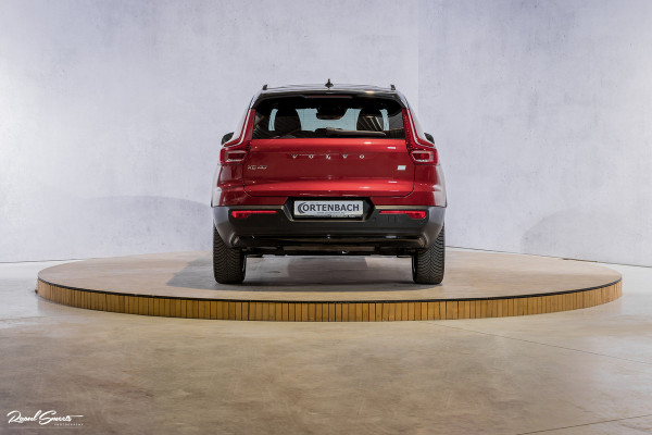 Volvo XC40 1.5 T4 Plug-in hybrid Ultimate Dark | Panorama dak | Zwenkbare trekhaak | Adaptieve cruise | Harman Kardon | Volvo XC40 1.5 T4 Plug-in hybrid Ultimate Dark | Panorama dak | Zwenkbare trekhaak | Adaptieve cruise | Harman Kardon |