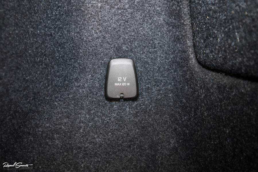 Volvo XC40 1.5 T4 Plug-in hybrid Ultimate Dark | Panorama dak | Zwenkbare trekhaak | Adaptieve cruise | Harman Kardon | Volvo XC40 1.5 T4 Plug-in hybrid Ultimate Dark | Panorama dak | Zwenkbare trekhaak | Adaptieve cruise | Harman Kardon |