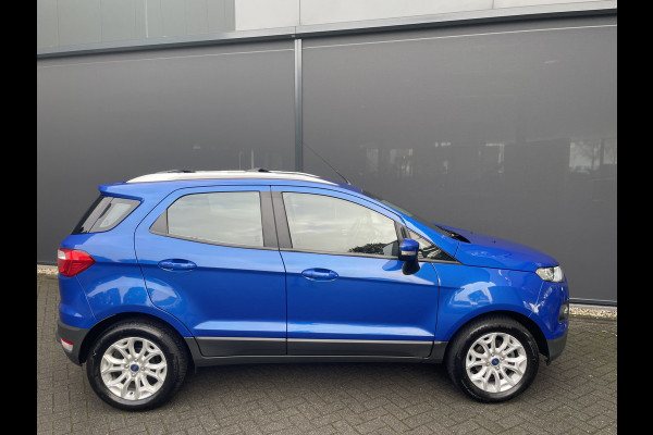 Ford EcoSport 1.5 Ti-VCT Titanium Achteruitrijcamera - Airco - Parkeersensoren achter - Keyless entry - Navigatie full map - dakrails - Mistlampen voor - Licht metalen velgen 16 inch - stuur leder Ford EcoSport 1.5 Ti-VCT Titanium Achteruitrijcamera - Airco - Parkeersensoren achter - Keyless entry - Navigatie full map - dakrails - Mistlampen voor - Licht metalen velgen 16 inch - stuur leder