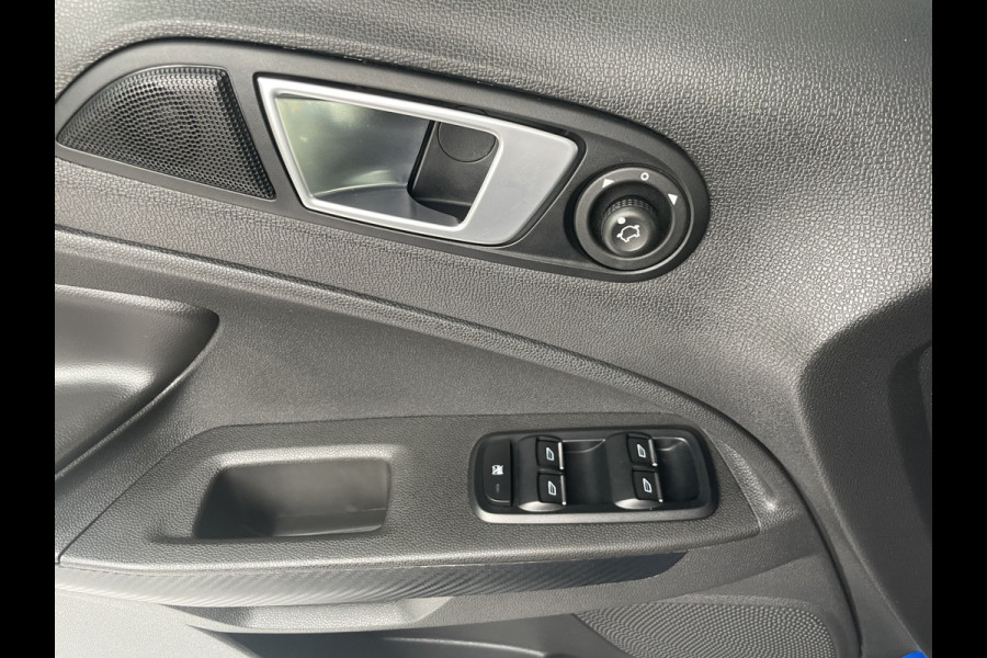 Ford EcoSport 1.5 Ti-VCT Titanium Achteruitrijcamera - Airco - Parkeersensoren achter - Keyless entry - Navigatie full map - dakrails - Mistlampen voor - Licht metalen velgen 16 inch - stuur leder Ford EcoSport 1.5 Ti-VCT Titanium Achteruitrijcamera - Airco - Parkeersensoren achter - Keyless entry - Navigatie full map - dakrails - Mistlampen voor - Licht metalen velgen 16 inch - stuur leder
