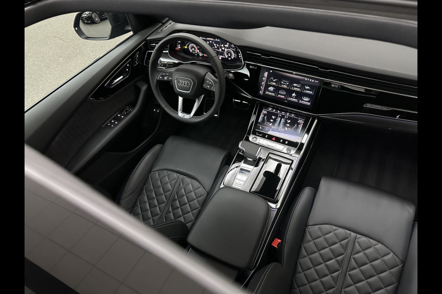 Audi Q8 60e 462pk Competition Plus | RS Seats | ACC | Panodak | 360 Camera | Nachtzicht | Softclose | 64700,= EX BTW | Headup | 2x Memory | Bank & Stuurverwarming | 22"| Trekhaak | Carplay | Standverwaming | Matrix Led | Lane & Side assist | Isolatieglas | Bovag Garantie.