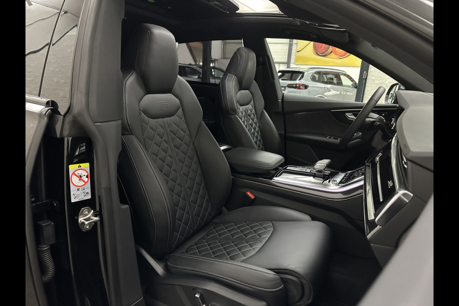 Audi Q8 60e 462pk Competition Plus | RS Seats | ACC | Panodak | 360 Camera | Nachtzicht | Softclose | 64700,= EX BTW | Headup | 2x Memory | Bank & Stuurverwarming | 22"| Trekhaak | Carplay | Standverwaming | Matrix Led | Lane & Side assist | Isolatieglas | Bovag Garantie.
