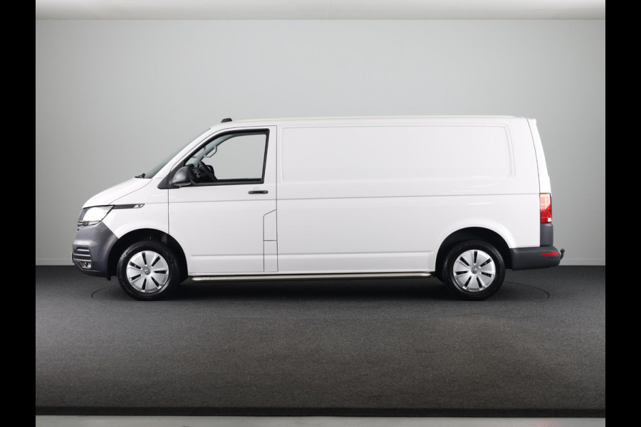 Volkswagen Transporter 2.0 TDI L2H3 28 110 PK | Verlengde garantie | Navigatie via app | Trekhaak | Parkeersensoren | Cruise control | Volkswagen Transporter 2.0 TDI L2H3 28 110 PK | Verlengde garantie | Navigatie via app | Trekhaak | Parkeersensoren | Cruise control |