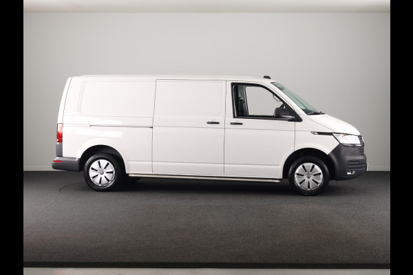 Volkswagen Transporter 2.0 TDI L2H3 28 110 PK | Verlengde garantie | Navigatie via app | Trekhaak | Parkeersensoren | Cruise control | Volkswagen Transporter 2.0 TDI L2H3 28 110 PK | Verlengde garantie | Navigatie via app | Trekhaak | Parkeersensoren | Cruise control |