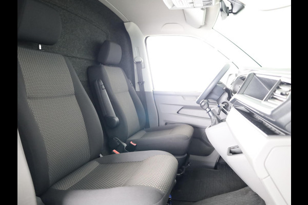 Volkswagen Transporter 2.0 TDI L2H3 28 110 PK | Verlengde garantie | Navigatie via app | Trekhaak | Parkeersensoren | Cruise control | Volkswagen Transporter 2.0 TDI L2H3 28 110 PK | Verlengde garantie | Navigatie via app | Trekhaak | Parkeersensoren | Cruise control |