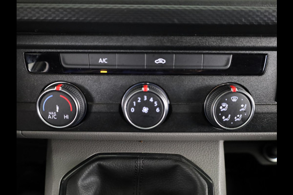 Volkswagen Transporter 2.0 TDI L2H3 28 110 PK | Verlengde garantie | Navigatie via app | Trekhaak | Parkeersensoren | Cruise control | Volkswagen Transporter 2.0 TDI L2H3 28 110 PK | Verlengde garantie | Navigatie via app | Trekhaak | Parkeersensoren | Cruise control |