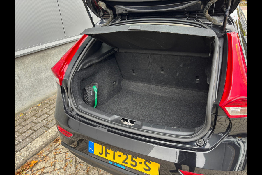 Volvo V40 2.0 T2 Inscription / Navigatie