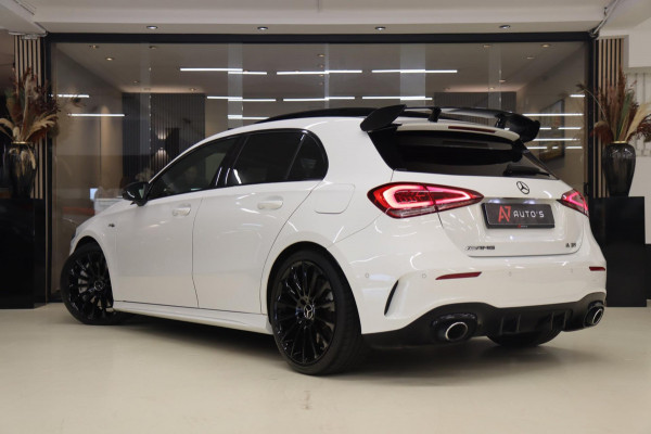 Mercedes-Benz A-Klasse AMG 35 4MATIC PANO/CAM/BURM/BLINDESPOT/NIGHTPAKET/BOMVOL