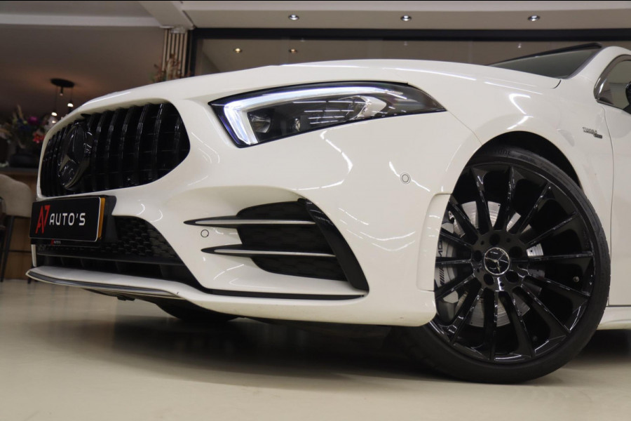 Mercedes-Benz A-Klasse AMG 35 4MATIC PANO/CAM/BURM/BLINDESPOT/NIGHTPAKET/BOMVOL