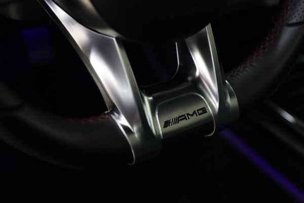 Mercedes-Benz A-Klasse AMG 35 4MATIC PANO/CAM/BURM/BLINDESPOT/NIGHTPAKET/BOMVOL