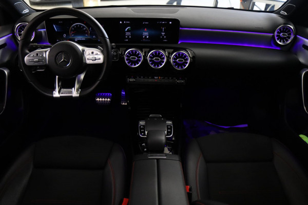 Mercedes-Benz A-Klasse AMG 35 4MATIC PANO/CAM/BURM/BLINDESPOT/NIGHTPAKET/BOMVOL
