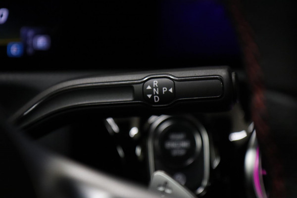 Mercedes-Benz A-Klasse AMG 35 4MATIC PANO/CAM/BURM/BLINDESPOT/NIGHTPAKET/BOMVOL