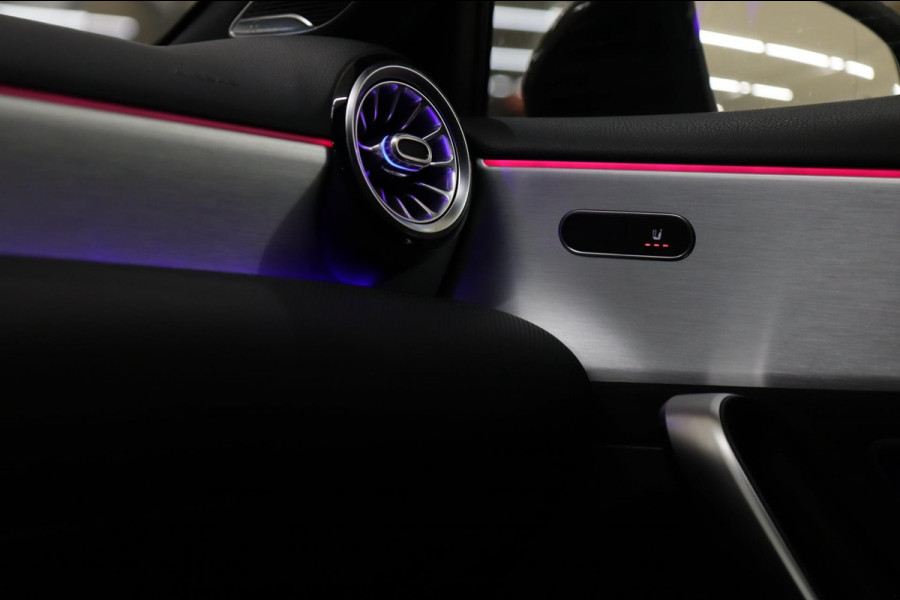 Mercedes-Benz A-Klasse AMG 35 4MATIC PANO/CAM/BURM/BLINDESPOT/NIGHTPAKET/BOMVOL