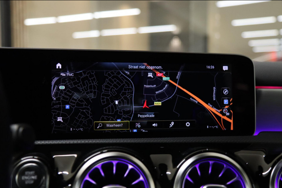 Mercedes-Benz A-Klasse AMG 35 4MATIC PANO/CAM/BURM/BLINDESPOT/NIGHTPAKET/BOMVOL