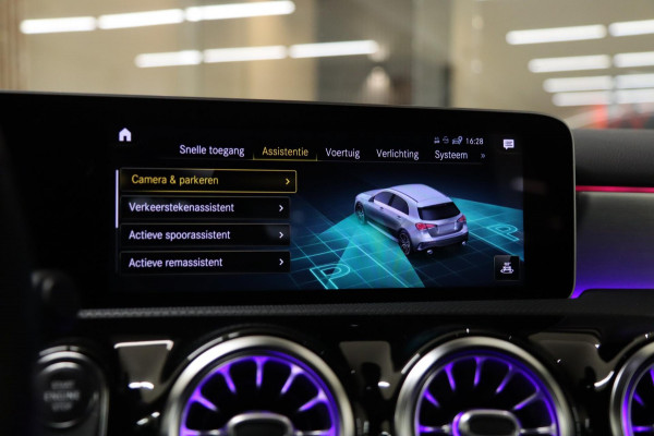 Mercedes-Benz A-Klasse AMG 35 4MATIC PANO/CAM/BURM/BLINDESPOT/NIGHTPAKET/BOMVOL