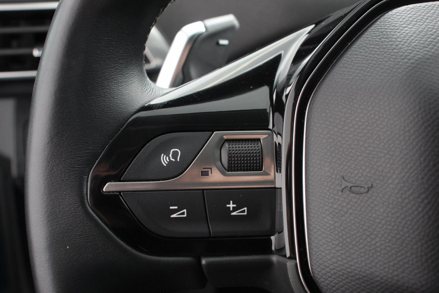 Peugeot 3008 1.2 PureTech 130pk Automaat Allure Navigatie Climate Control Parkeer sensoren Camera