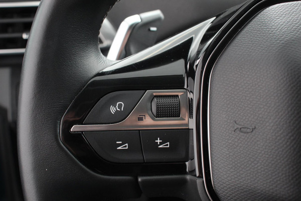 Peugeot 3008 1.2 PureTech 130pk Automaat Allure Navigatie Climate Control Parkeer sensoren Camera
