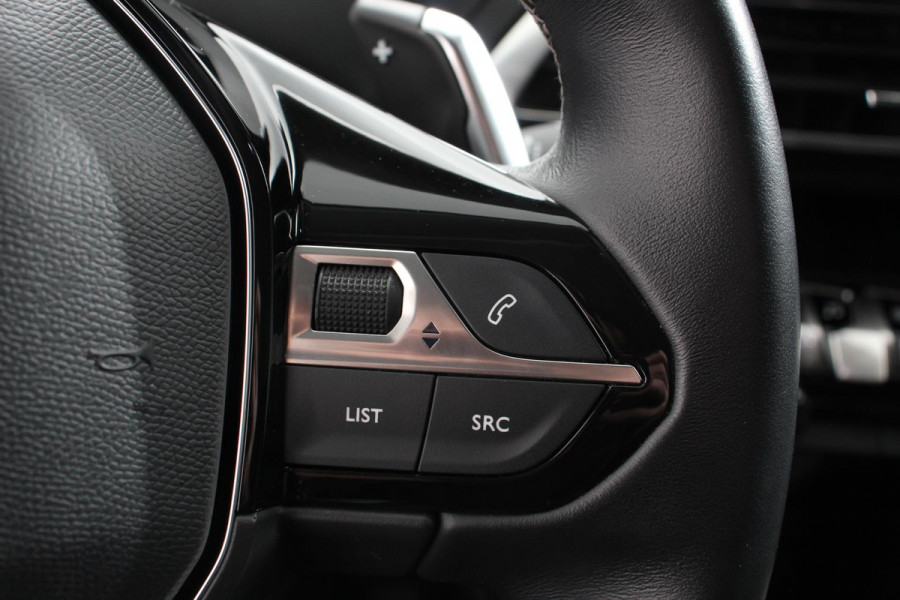 Peugeot 3008 1.2 PureTech 130pk Automaat Allure Navigatie Climate Control Parkeer sensoren Camera