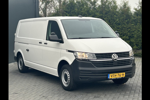Volkswagen Transporter 2.0 TDI COMFORTLINE / L2H1 / 53.418 KM !! / SORTIMO INRICHTING / 1e EIG. / CAMERA / AIRCO / CRUISE / APPLE CARPLAY / PDC Volkswagen Transporter 2.0 TDI COMFORTLINE / L2H1 / 53.418 KM !! / SORTIMO INRICHTING / 1e EIG. / CAMERA / AIRCO / CRUISE / APPLE CARPLAY / PDC