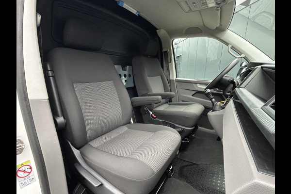 Volkswagen Transporter 2.0 TDI COMFORTLINE / L2H1 / 53.418 KM !! / SORTIMO INRICHTING / 1e EIG. / CAMERA / AIRCO / CRUISE / APPLE CARPLAY / PDC Volkswagen Transporter 2.0 TDI COMFORTLINE / L2H1 / 53.418 KM !! / SORTIMO INRICHTING / 1e EIG. / CAMERA / AIRCO / CRUISE / APPLE CARPLAY / PDC