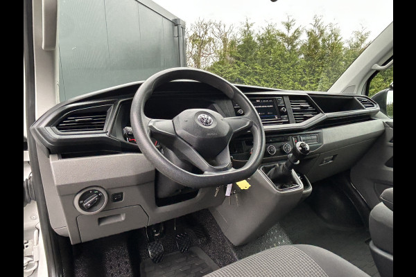 Volkswagen Transporter 2.0 TDI COMFORTLINE / L2H1 / 53.418 KM !! / SORTIMO INRICHTING / 1e EIG. / CAMERA / AIRCO / CRUISE / APPLE CARPLAY / PDC Volkswagen Transporter 2.0 TDI COMFORTLINE / L2H1 / 53.418 KM !! / SORTIMO INRICHTING / 1e EIG. / CAMERA / AIRCO / CRUISE / APPLE CARPLAY / PDC