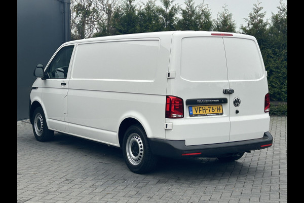 Volkswagen Transporter 2.0 TDI COMFORTLINE / L2H1 / 53.418 KM !! / SORTIMO INRICHTING / 1e EIG. / CAMERA / AIRCO / CRUISE / APPLE CARPLAY / PDC Volkswagen Transporter 2.0 TDI COMFORTLINE / L2H1 / 53.418 KM !! / SORTIMO INRICHTING / 1e EIG. / CAMERA / AIRCO / CRUISE / APPLE CARPLAY / PDC