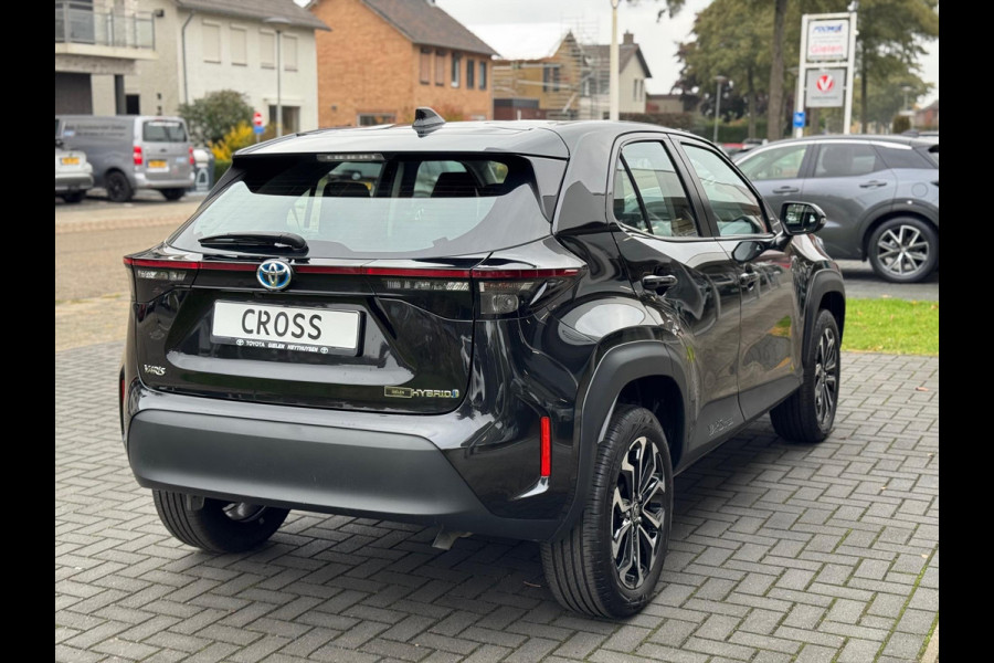 Toyota Yaris Cross 1.5 Hybrid Active Plus | 17 inch Lichtmetalen velgen, Apple CarPlay/Android Auto, Parkeercamera, Adaptive cruise control