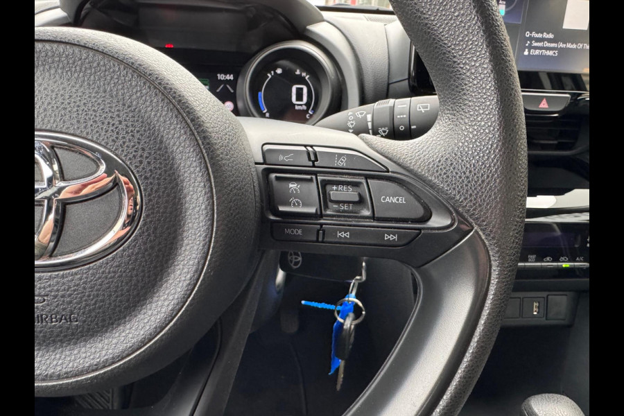 Toyota Yaris Cross 1.5 Hybrid Active Plus | 17 inch Lichtmetalen velgen, Apple CarPlay/Android Auto, Parkeercamera, Adaptive cruise control