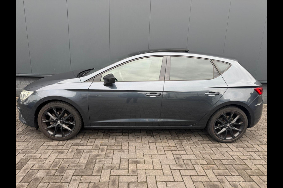 Seat Leon 1.5 TSI FR Ultimate Edition Black /Virtual /Pano Seat Leon 1.5 TSI FR Ultimate Edition Black /Virtual /Pano