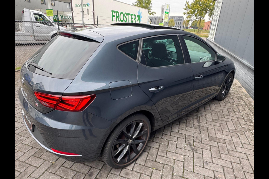 Seat Leon 1.5 TSI FR Ultimate Edition Black /Virtual /Pano Seat Leon 1.5 TSI FR Ultimate Edition Black /Virtual /Pano