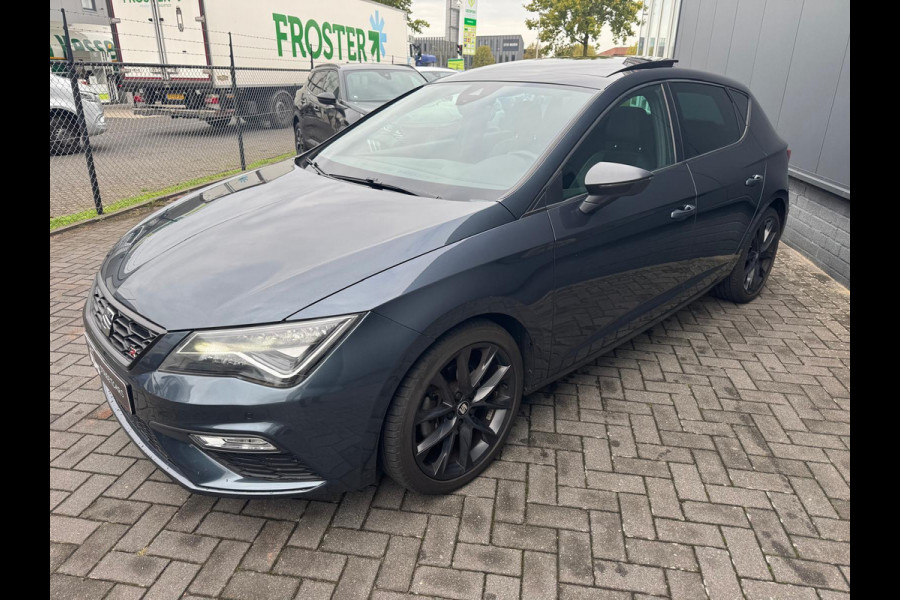 Seat Leon 1.5 TSI FR Ultimate Edition Black /Virtual /Pano Seat Leon 1.5 TSI FR Ultimate Edition Black /Virtual /Pano