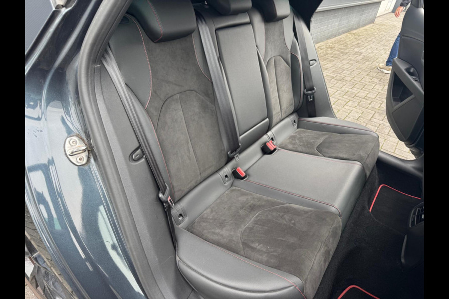 Seat Leon 1.5 TSI FR Ultimate Edition Black /Virtual /Pano Seat Leon 1.5 TSI FR Ultimate Edition Black /Virtual /Pano