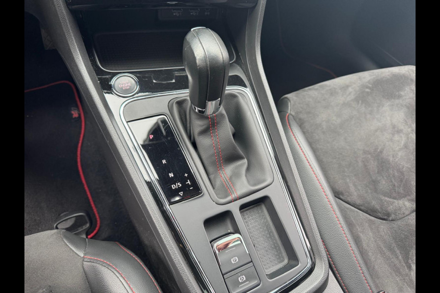 Seat Leon 1.5 TSI FR Ultimate Edition Black /Virtual /Pano Seat Leon 1.5 TSI FR Ultimate Edition Black /Virtual /Pano