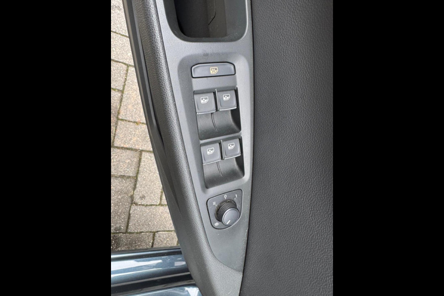 Seat Leon 1.5 TSI FR Ultimate Edition Black /Virtual /Pano Seat Leon 1.5 TSI FR Ultimate Edition Black /Virtual /Pano