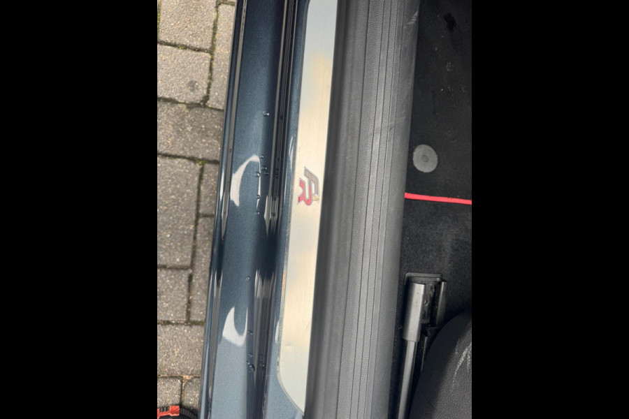 Seat Leon 1.5 TSI FR Ultimate Edition Black /Virtual /Pano Seat Leon 1.5 TSI FR Ultimate Edition Black /Virtual /Pano
